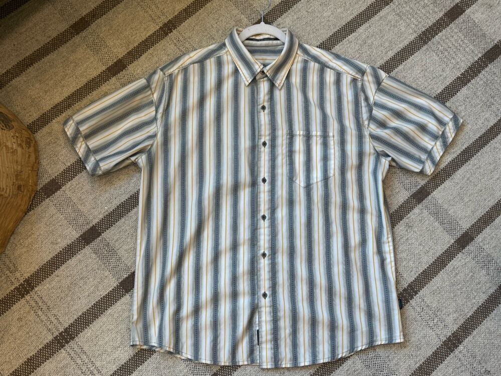 Kuhl Men’s Short Sleeve Button Down Shirt Resort Stripe Large Blue Yellow